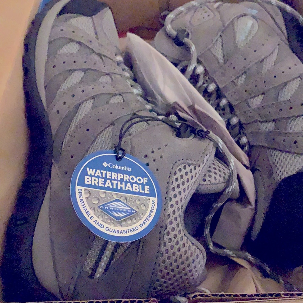 BNIB Columbia brand women’s hiking boots